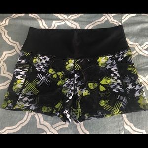Retired CVG Abstract Skulls Booty Shorts EUC M